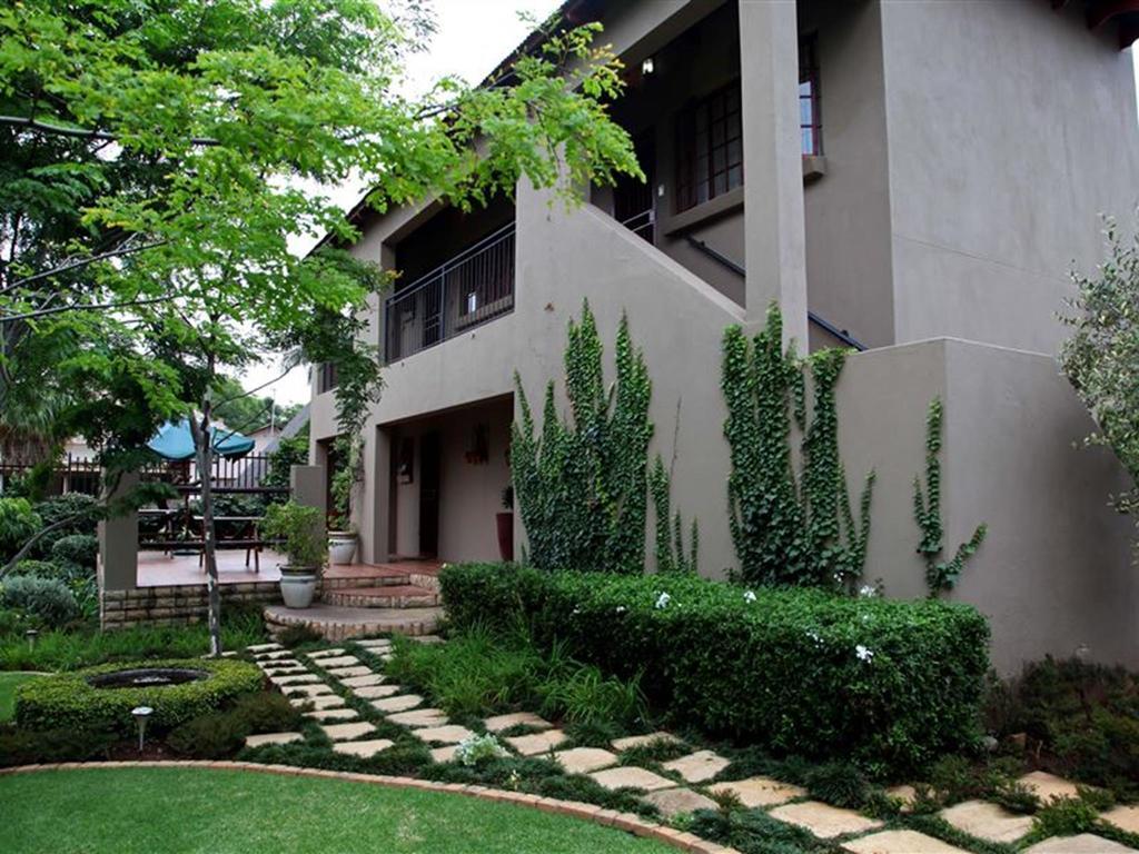 East View Guesthouse Pretoria-Noord Exteriör bild